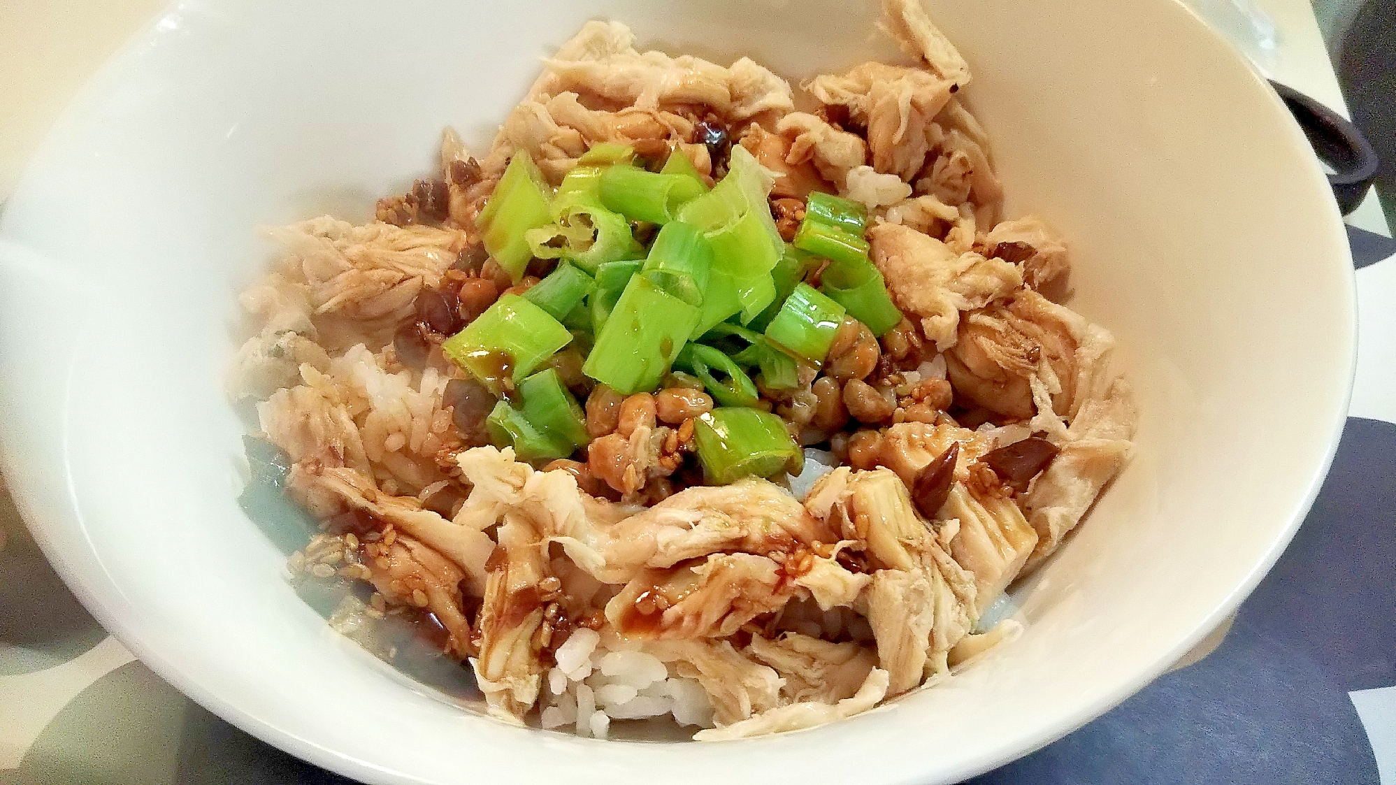 焼肉のタレで☆簡単ささみ納豆丼