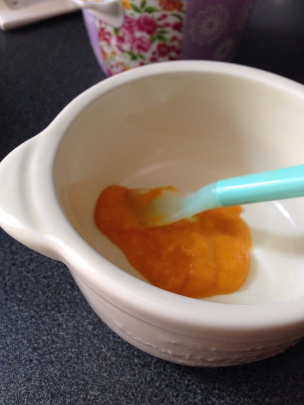 【離乳食初期】にんじんかぼちゃのミルク煮