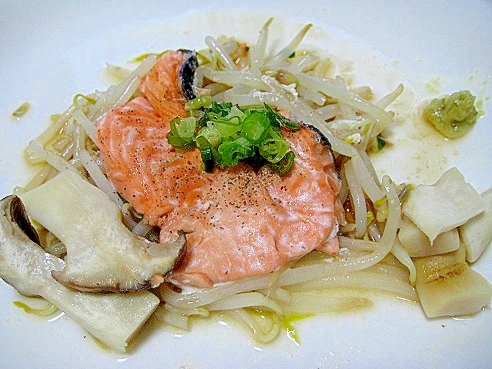 レンジですぐできる 生鮭ともやしの酒蒸し レシピ 作り方 By パウダー07 楽天レシピ