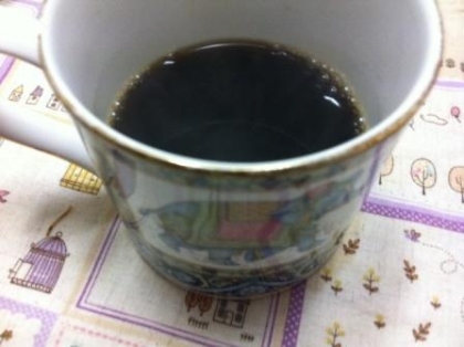 お菓子作りで余ったラム酒があったので入れてみました♪
香りにやられますね！コーヒー好きでお酒好きにはたまらないです（＾＾）