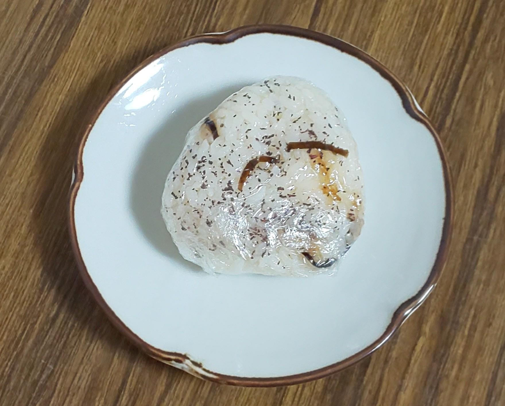 ゆかり 塩昆布 梅おにぎり レシピ 作り方 By やえもも 楽天レシピ