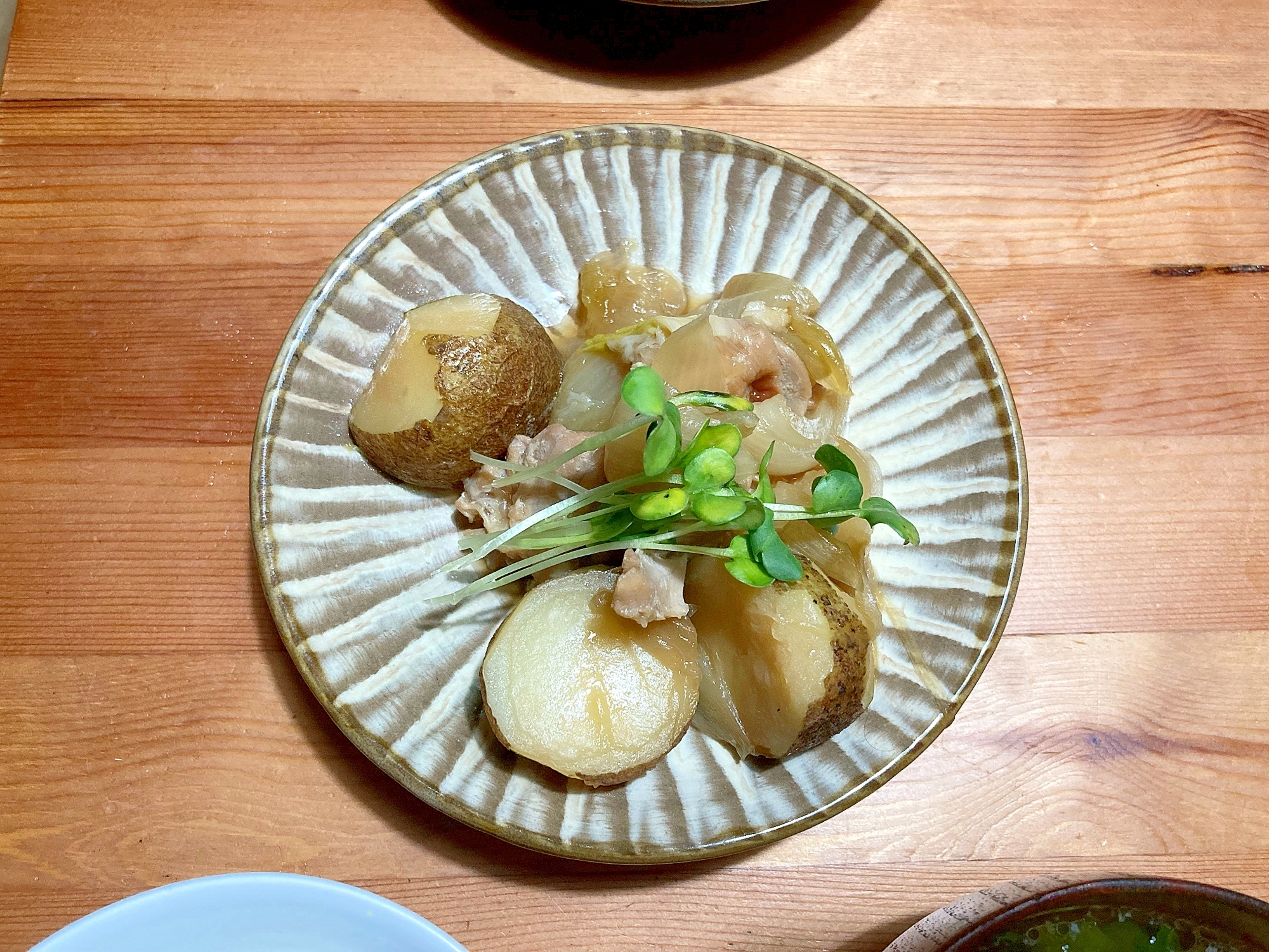 じゃがいもと鶏もも肉の甘辛煮