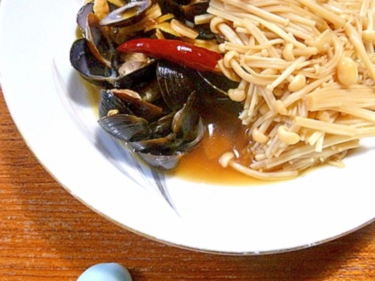台湾料理 しじみの醤油漬けとエノキのさっと煮 レシピ 作り方 By ヒツジの国 楽天レシピ 台湾料理 しじみの醤油漬けとエノキのさっと煮 レシピ 作り方 By ヒツジの国 楽天レシピ