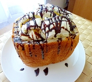 カフェ気分♪ チョコバナナアイスのパン