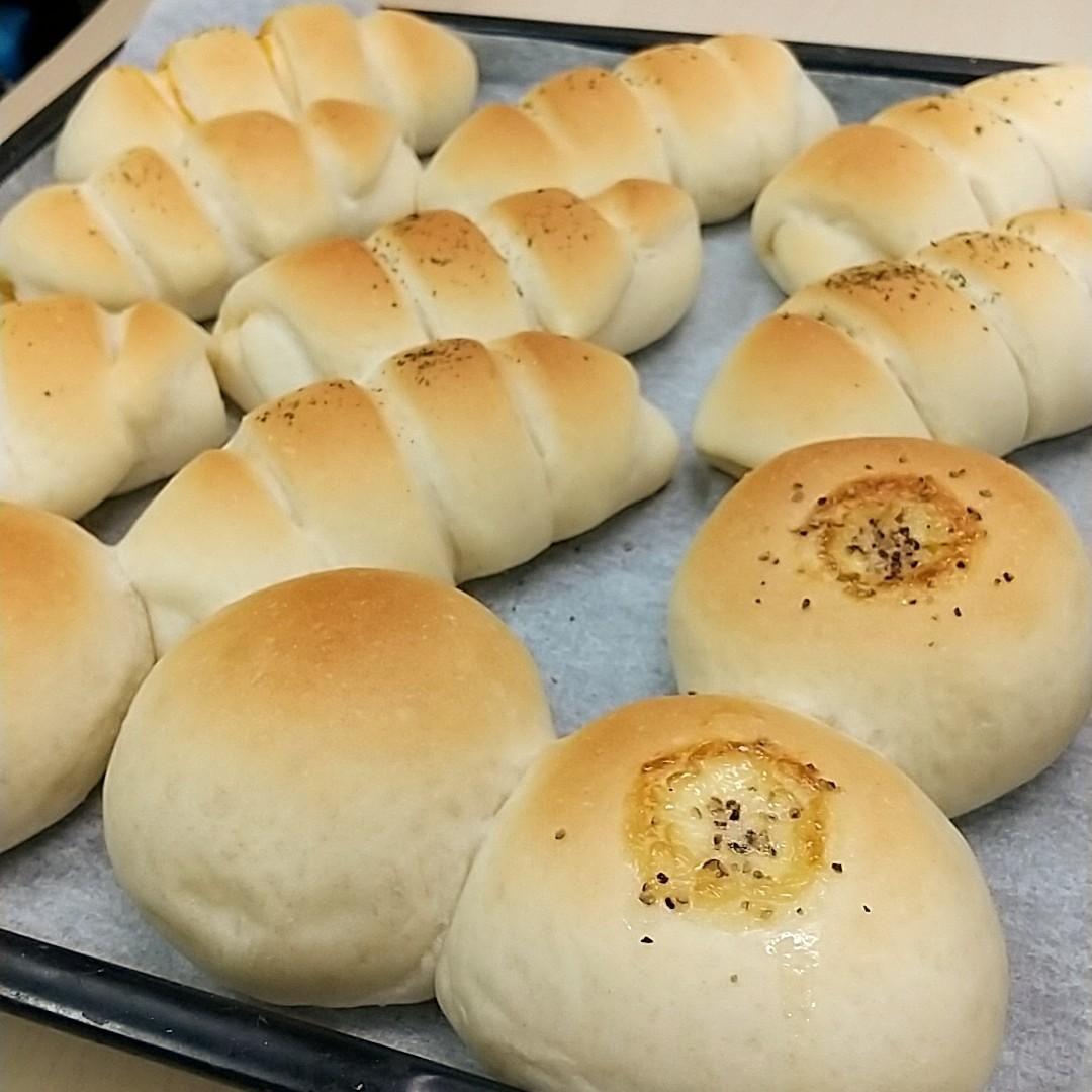 中力粉で手ごねパン　牛乳なしバターなし