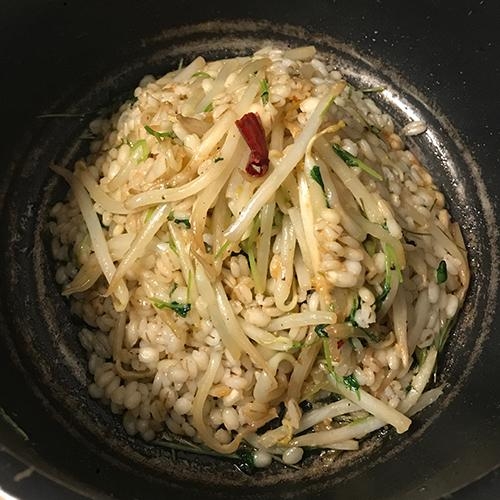 麦ともやしと豆苗のサラダ風