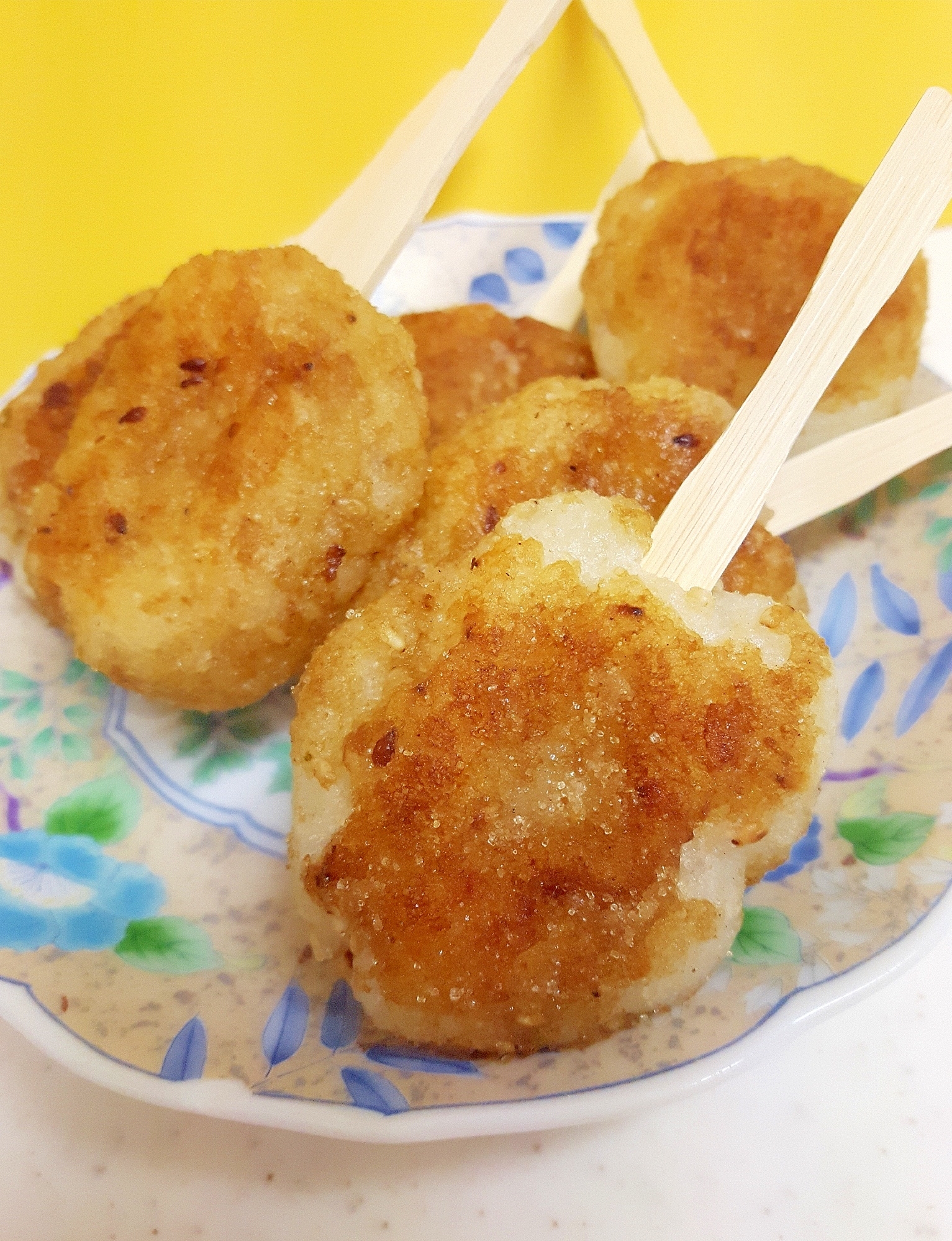 子供が大好き(^^)冷やご飯で甘辛揚げ焼き餅♪