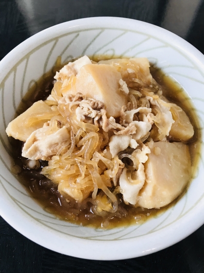 レシピを参考にして作ってみました。水を使わずにシンプルな食材でできるのでお手軽で良いですね。優しい味で豚肉と野菜の旨みが出ていて美味しくいただけました。