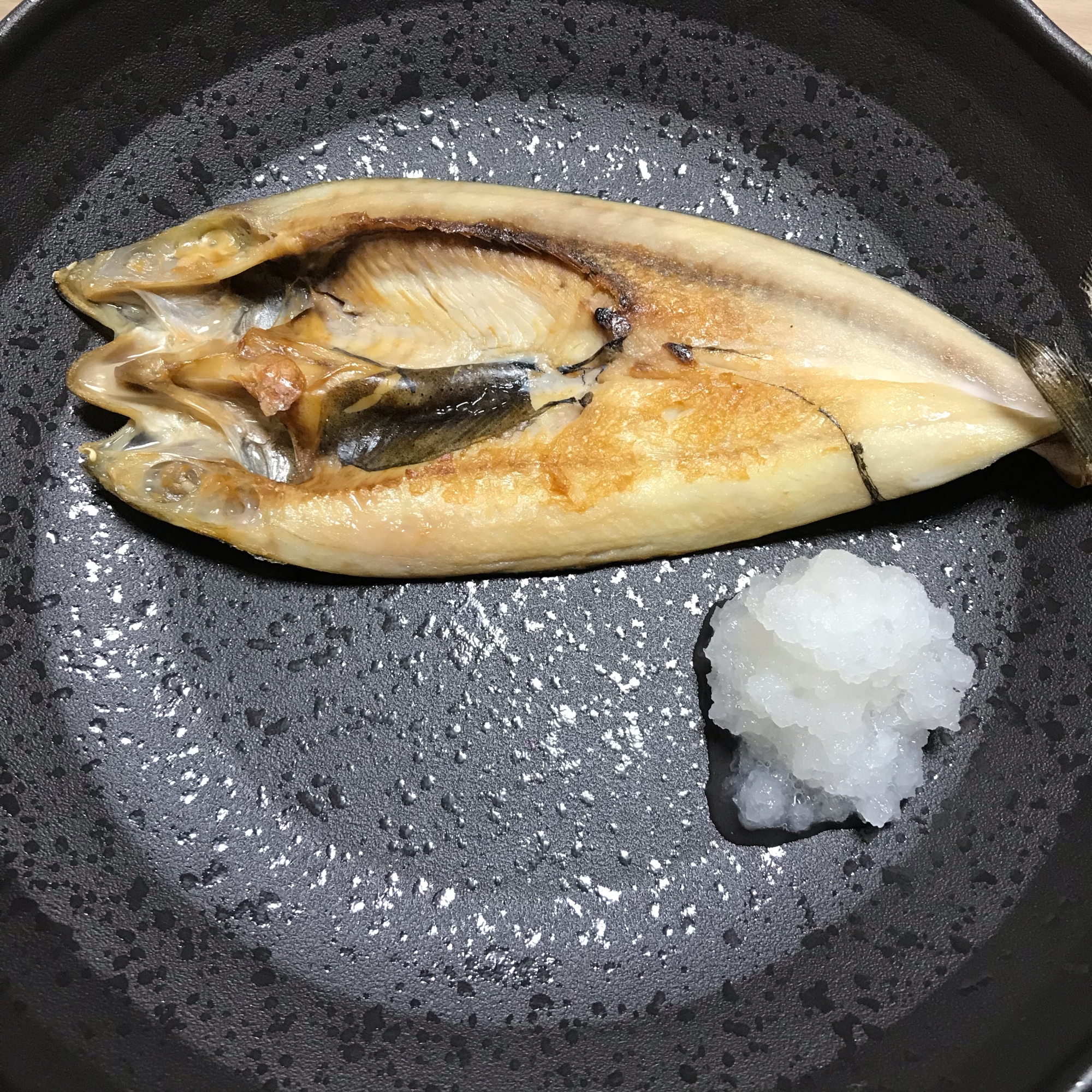 フライパンde簡単 あじの干物の焼き方 レシピ 作り方 By Biscoo 楽天レシピ フライパンde簡単 あじの干物の焼き方 レシピ 作り方 By Biscoo 楽天レシピ