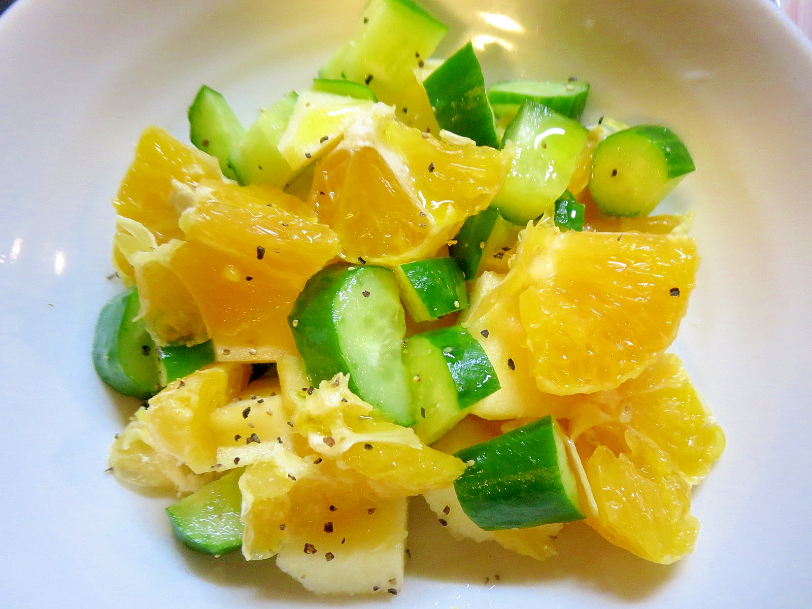 胡瓜と伊予柑のサラダ