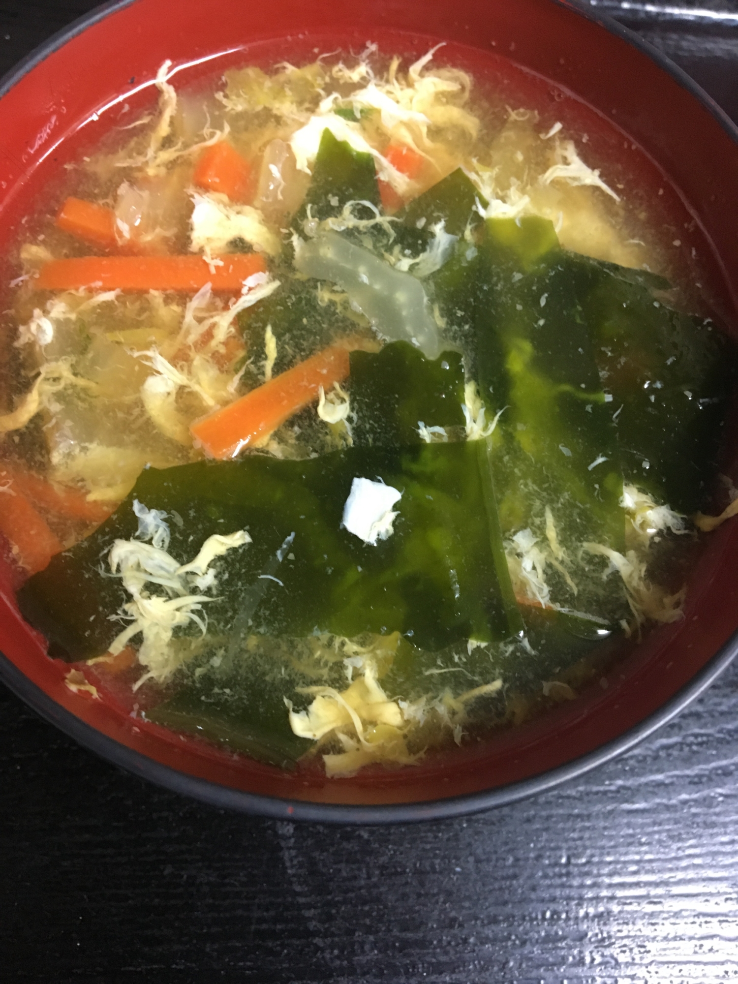 白菜と人参とわかめのたまごスープ(^ ^)