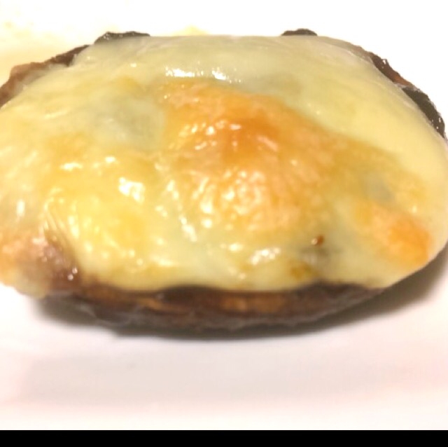 とろ〜りチーズで椎茸の八丁味噌焼き