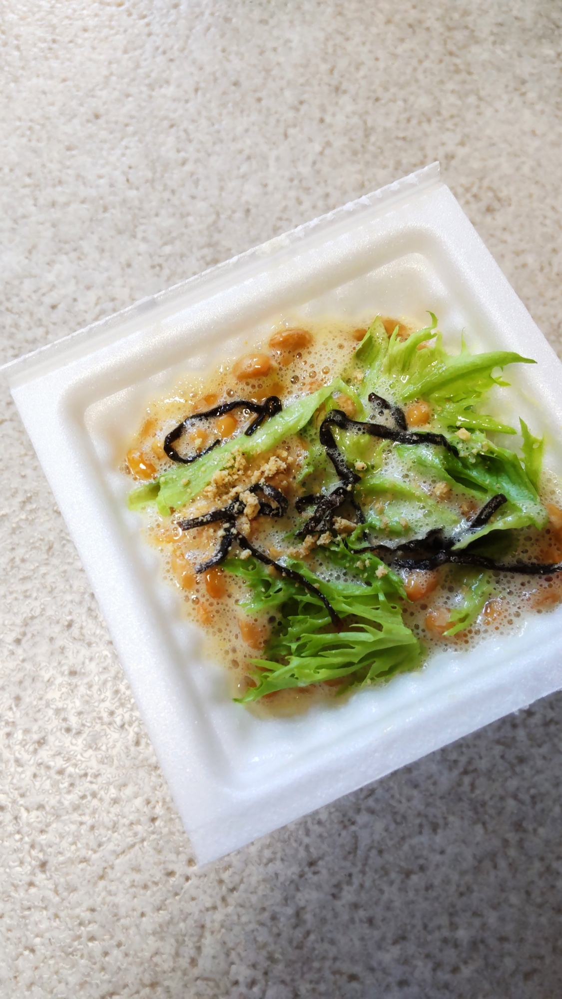 ごま香るリーフレタス塩昆布納豆