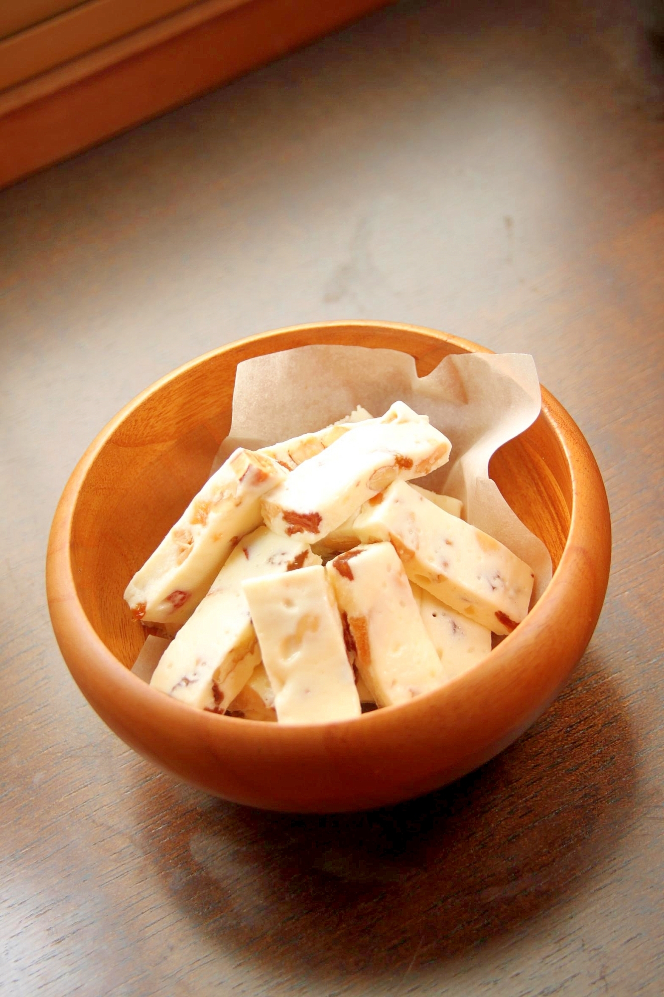 台湾定番おみやげ『牛軋糖(ニュウガータン)』