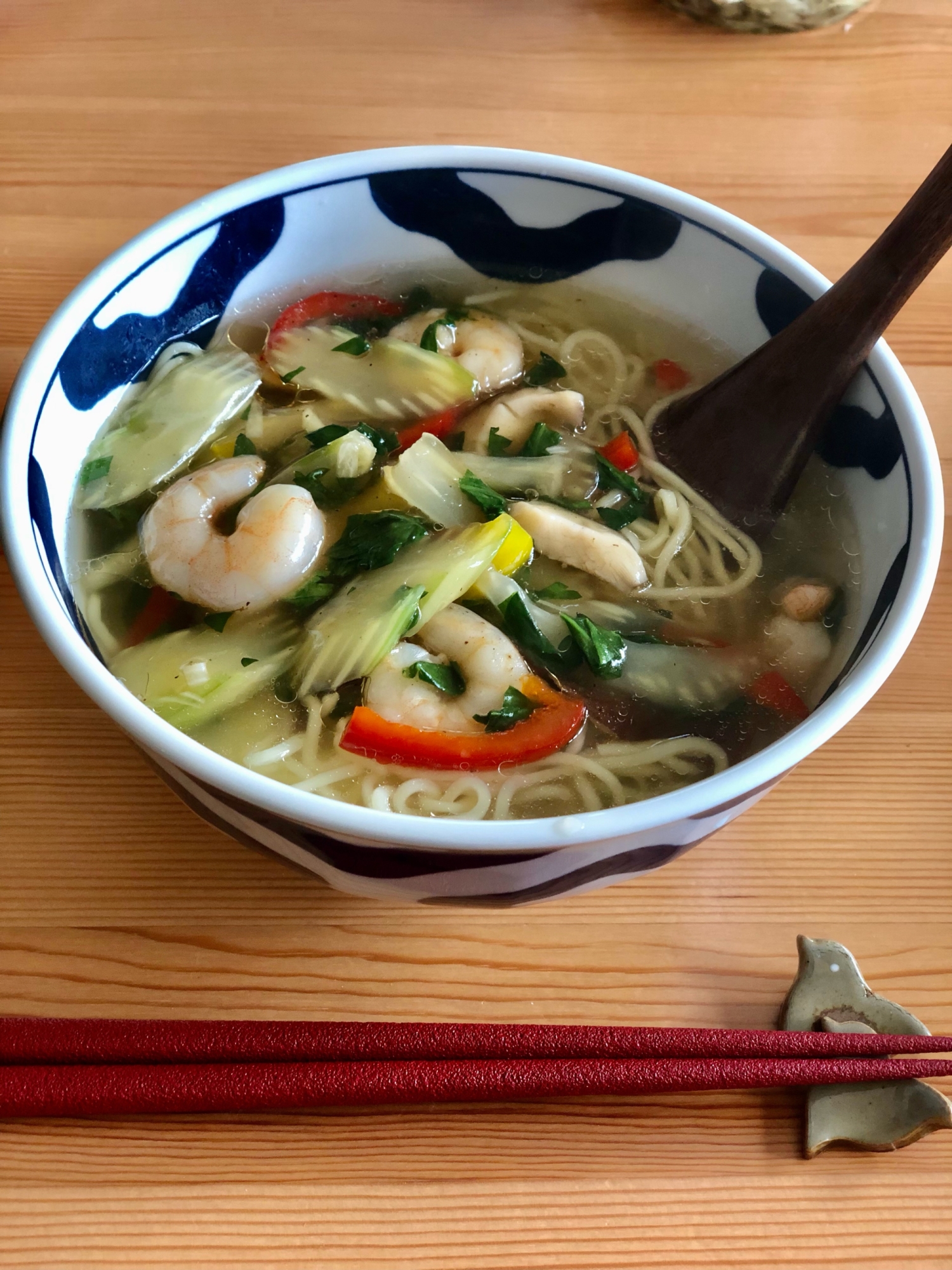 エビとセロリのあんかけ塩ラーメン