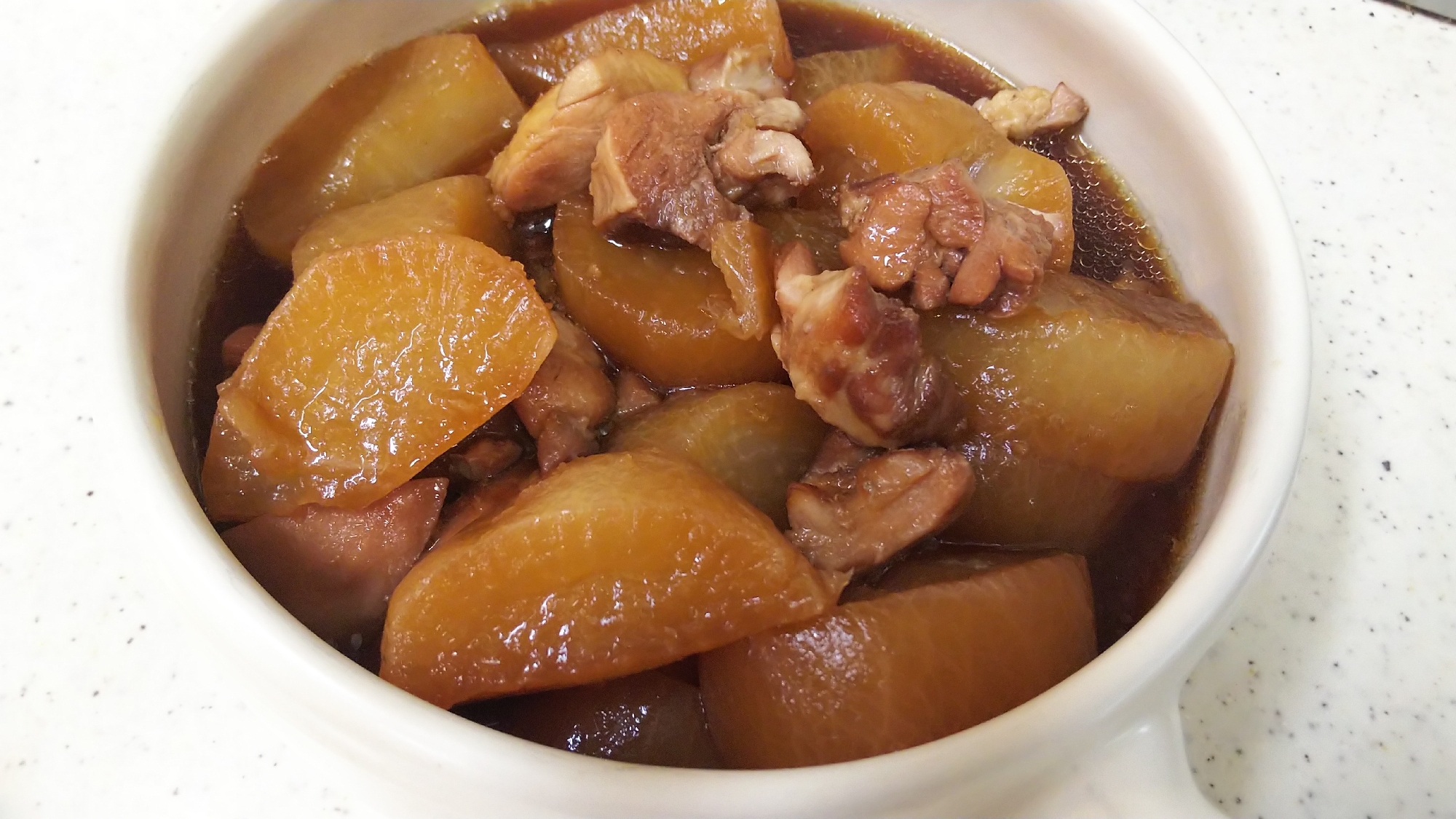 圧力鍋で♪鶏ももと大根の煮物