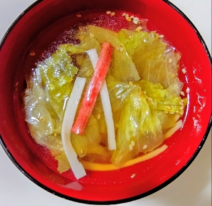 卵なしでも美味しい♡本格カニカマレタススープ