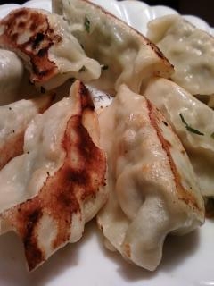 鶏肉で餃子が作れるとは思わなんだ。
さっぱりしてプリプリで、むしろこっちって時もありかも。