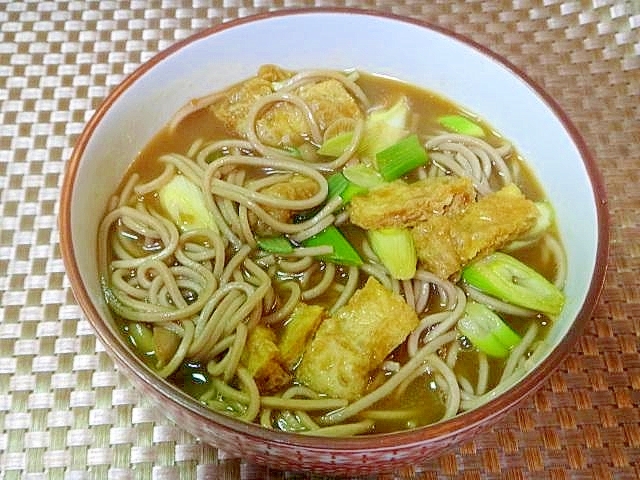 しめじと油揚げのカレーそば