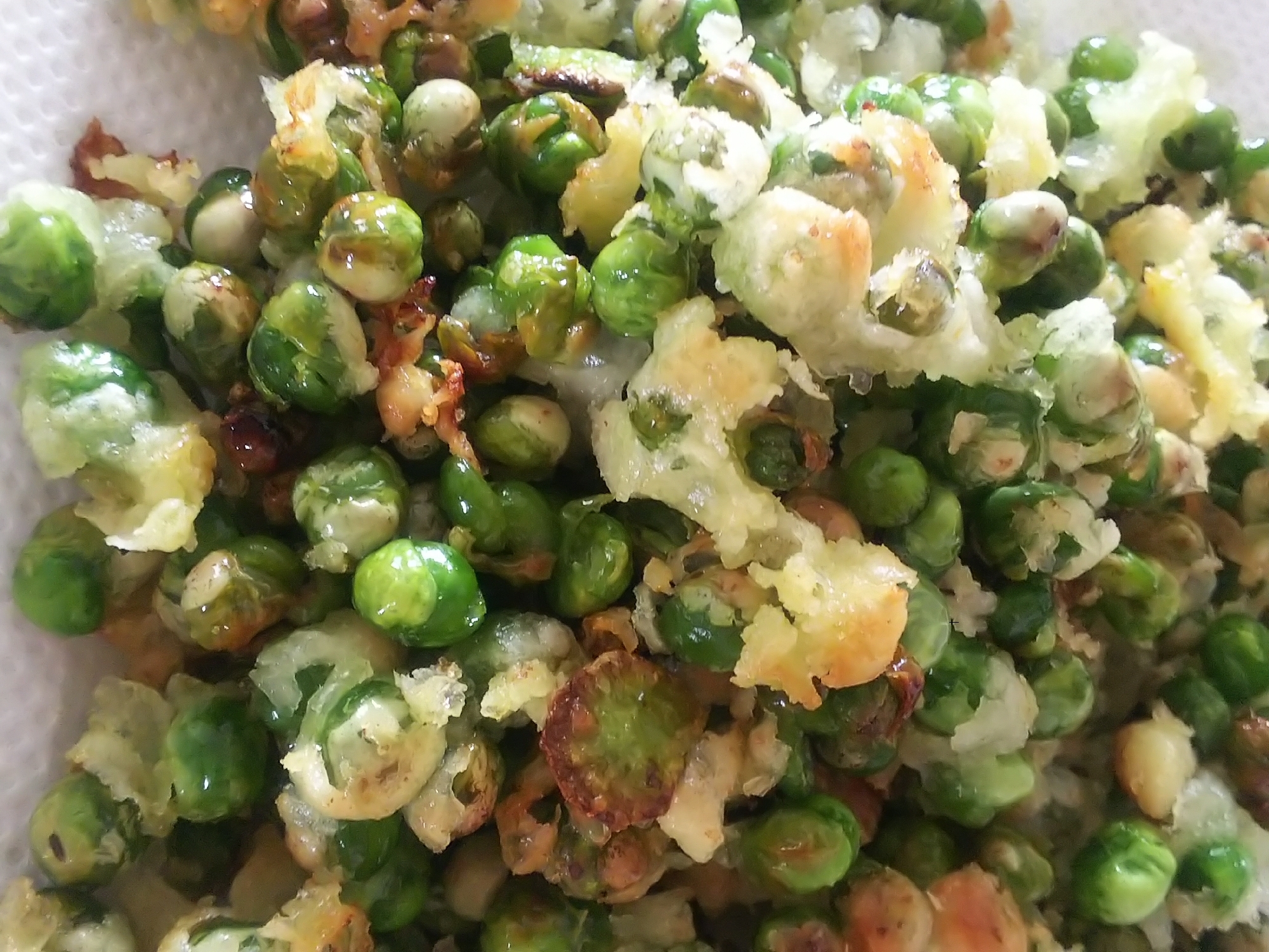 えんどう豆でカリカリ グリーン豆のおやつ レシピ 作り方 By りんごの台所 楽天レシピ