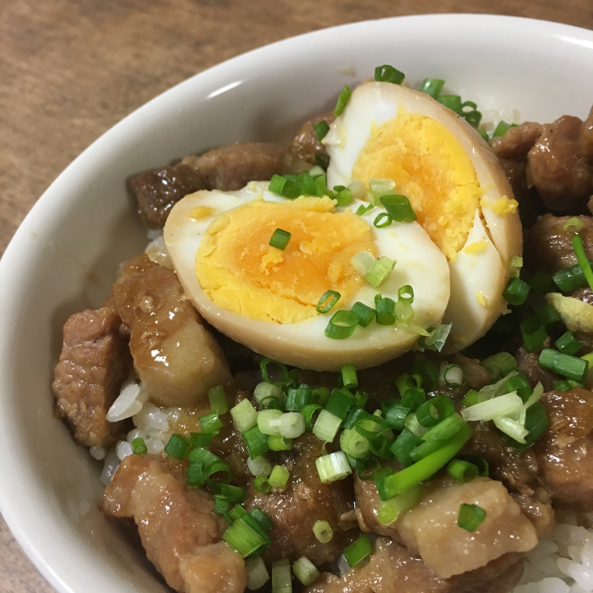 ルーロー麺を丼風に！