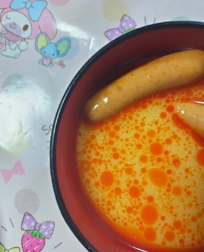 野菜スープ♪♪野菜溶け込みラーメンのスープみたいに美味しいね～(^O^)♪♪ウインナーでタンパク質♪♪