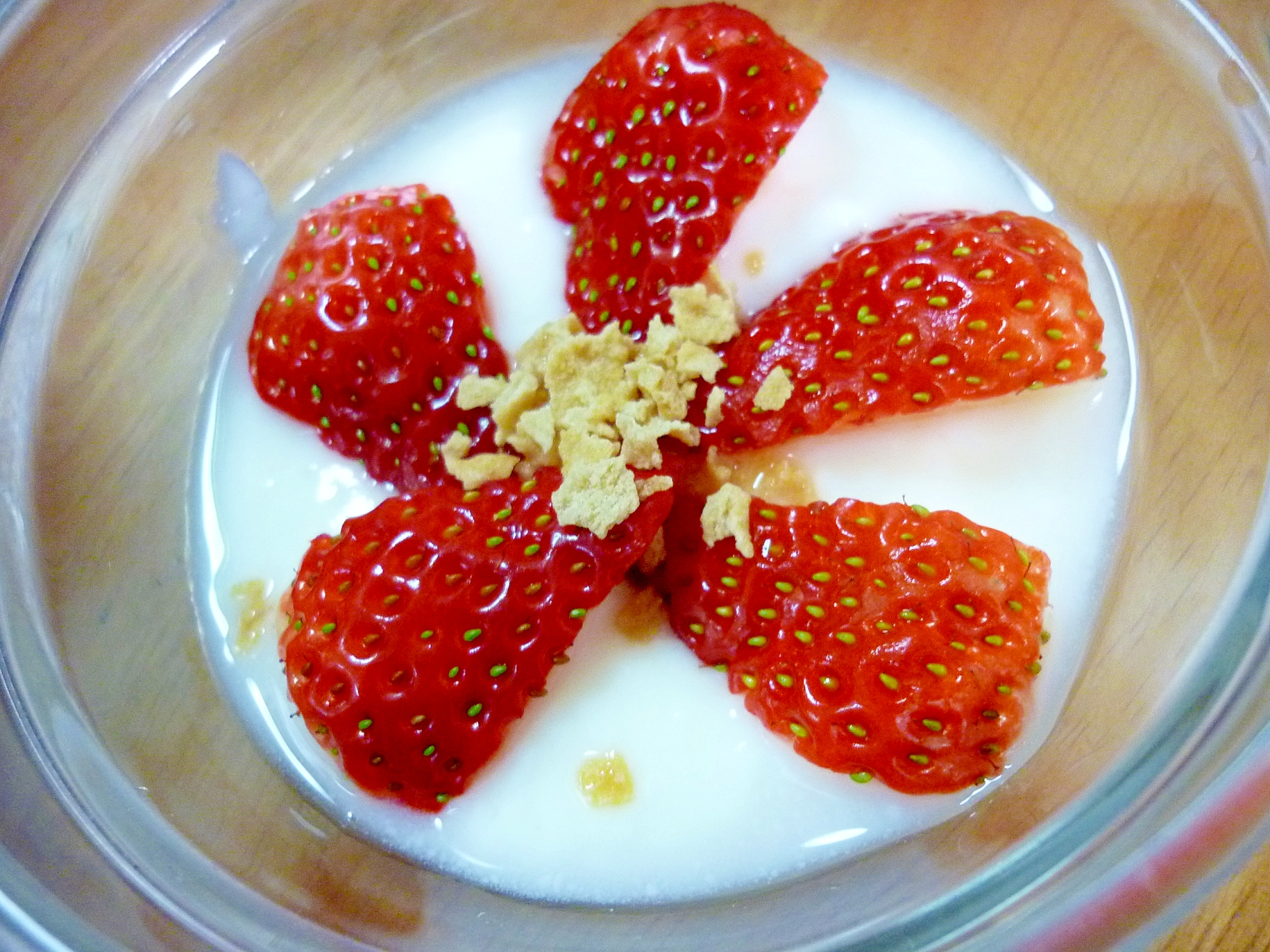 ✿苺のお花✿練乳メイプルヨーグルト