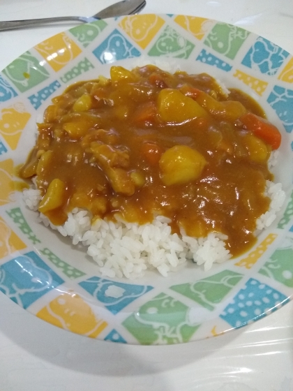 夏休みに子どもたちが自分たちのカレーを作りました〜。とっても美味しかったです〜