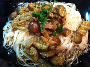 昼食に 豚肉と茄子の味噌炒めそうめん レシピ 作り方 By Bippi3710 楽天レシピ