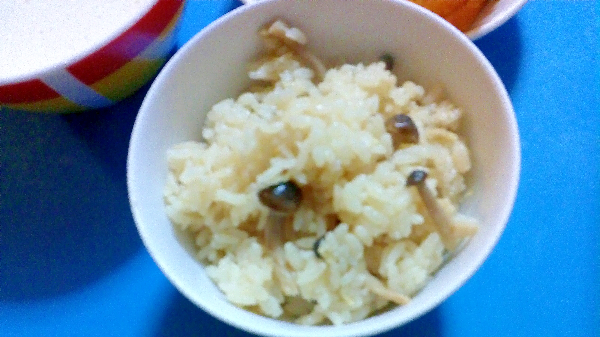 シメジと生姜の簡単節約炊き込みご飯