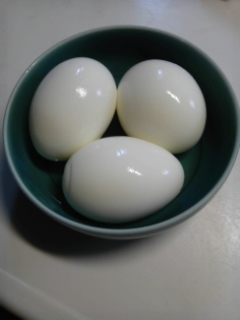 リピです♪　他の料理をしながら、5分でゆで卵が出来るのが、良いですね(^.^)