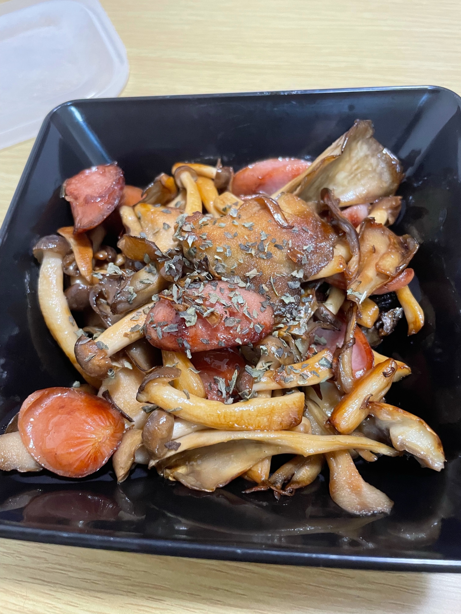 フライパン一つで！キノコづくしのバターソテー