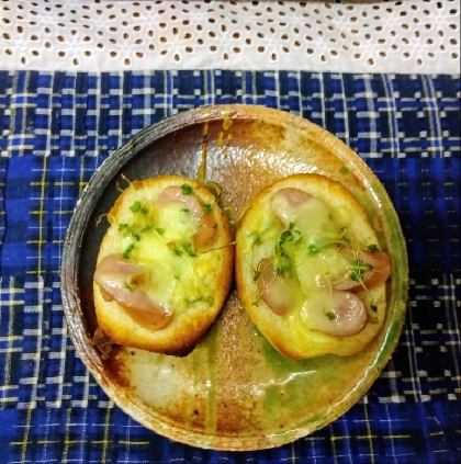 チーズトーストアレンジ 炒めたハム&青梗菜のせて