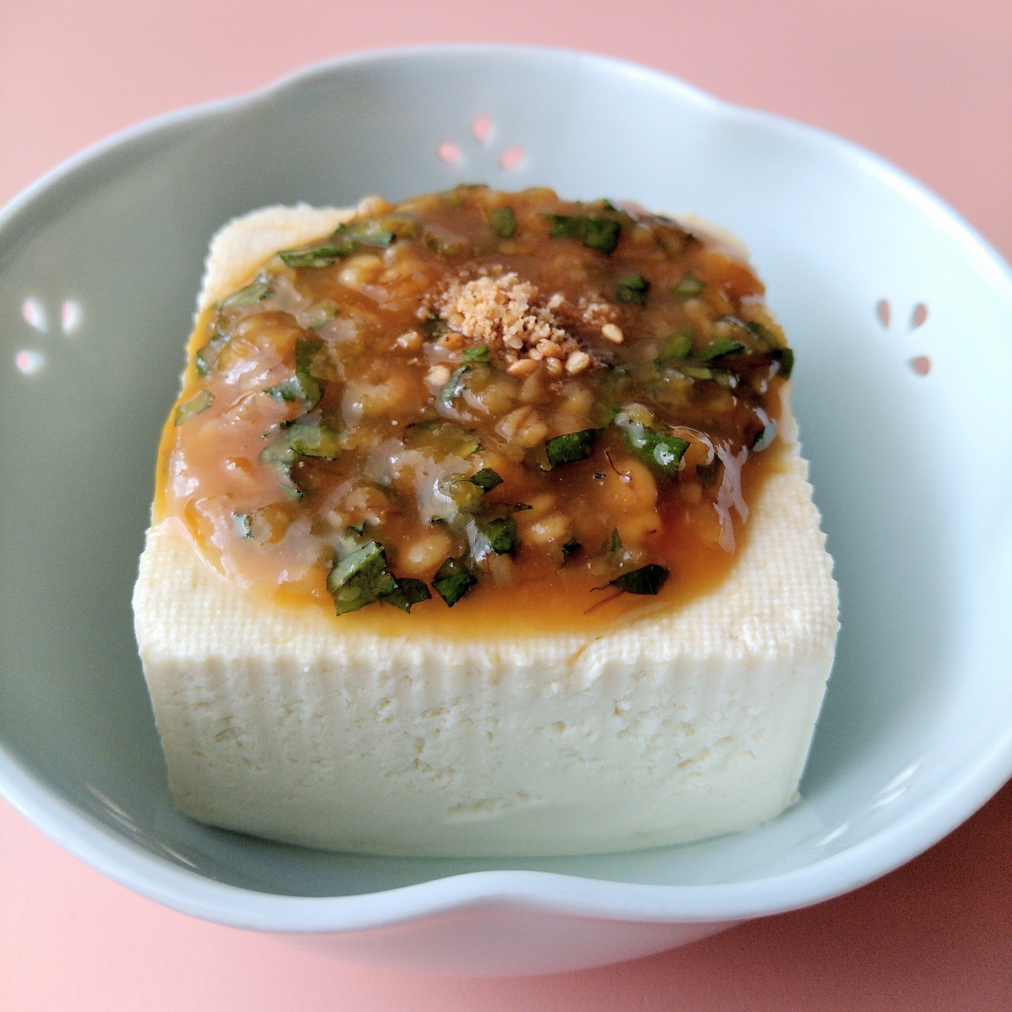 簡単 にんにくと青じその味噌だれ冷奴 レシピ 作り方 By Mmmz 楽天レシピ