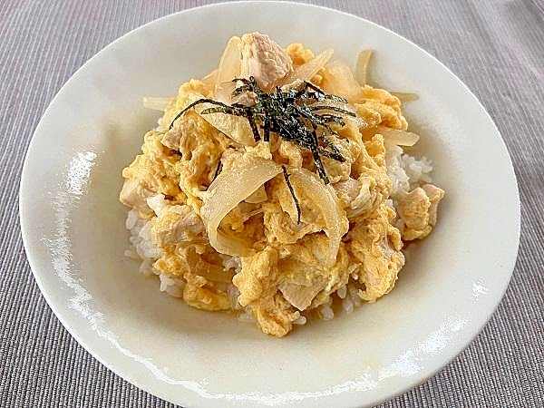 夏向きあっさりつゆだく親子丼