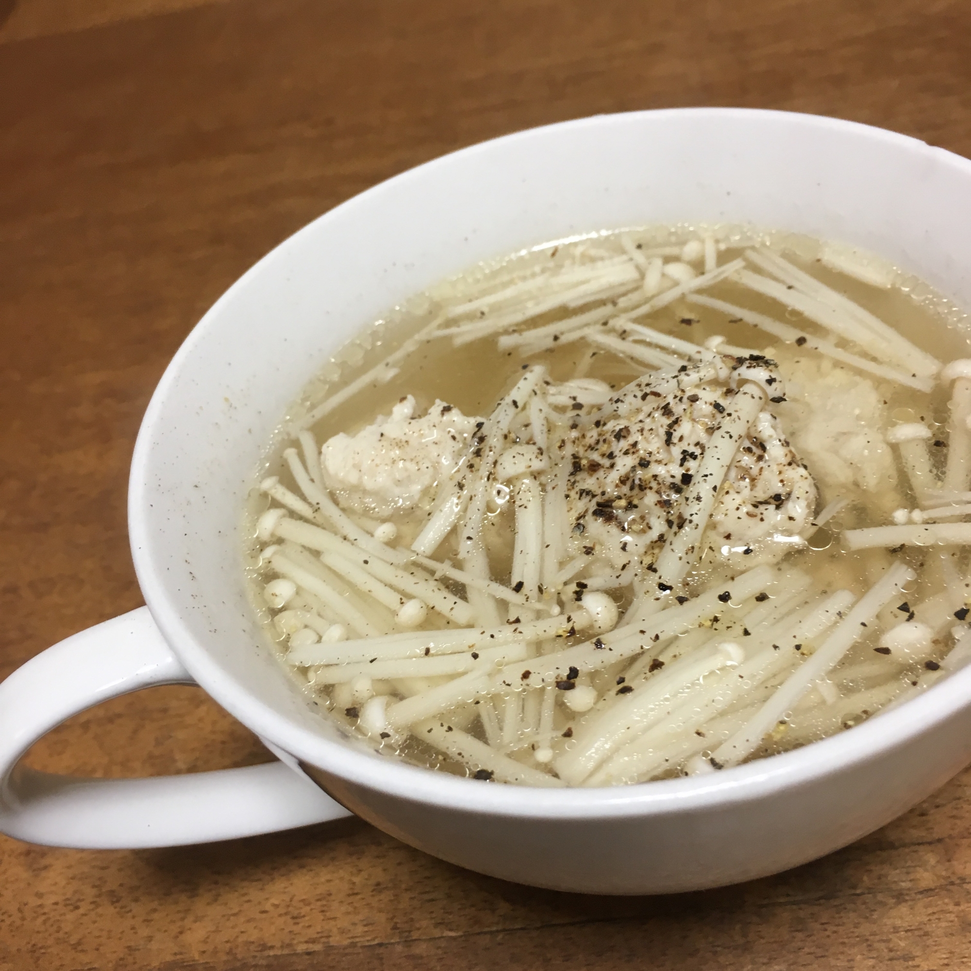 エノキと鶏団子のスープ