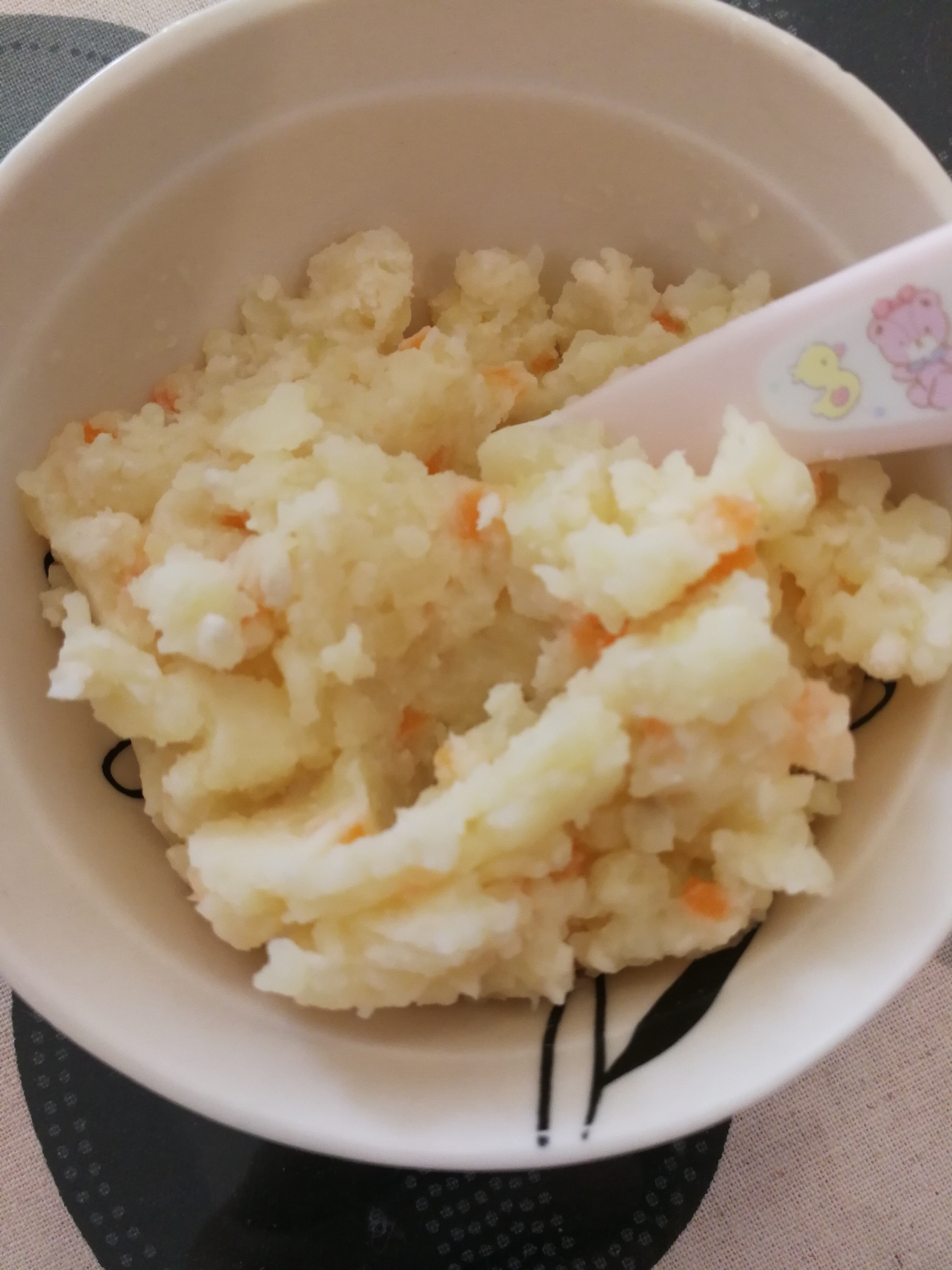 離乳食中期 鶏ひき肉と野菜のマッシュポテト レシピ 作り方 By やまもり 楽天レシピ 離乳食中期 鶏ひき肉と野菜のマッシュポテト レシピ 作り方 By やまもり 楽天レシピ