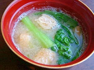 青梗菜と油揚げの味噌汁
