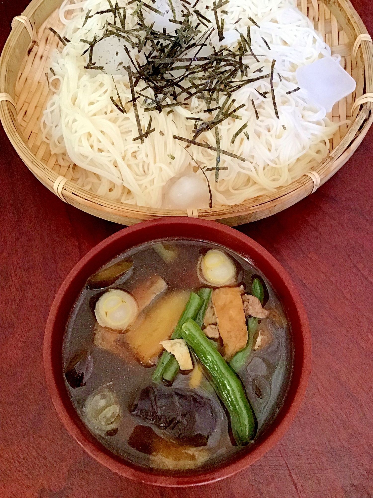 インゲンと揚げとナスのごま油香るつけ汁de素麺。