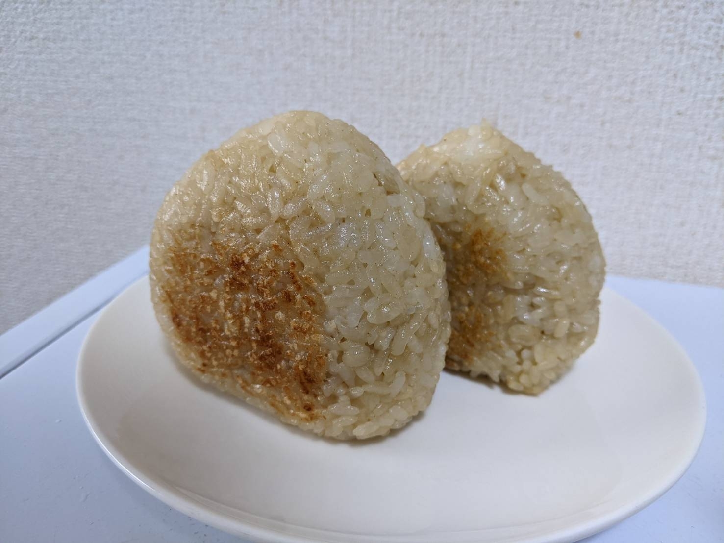 おこげが食欲をそそる！焼きおにぎり