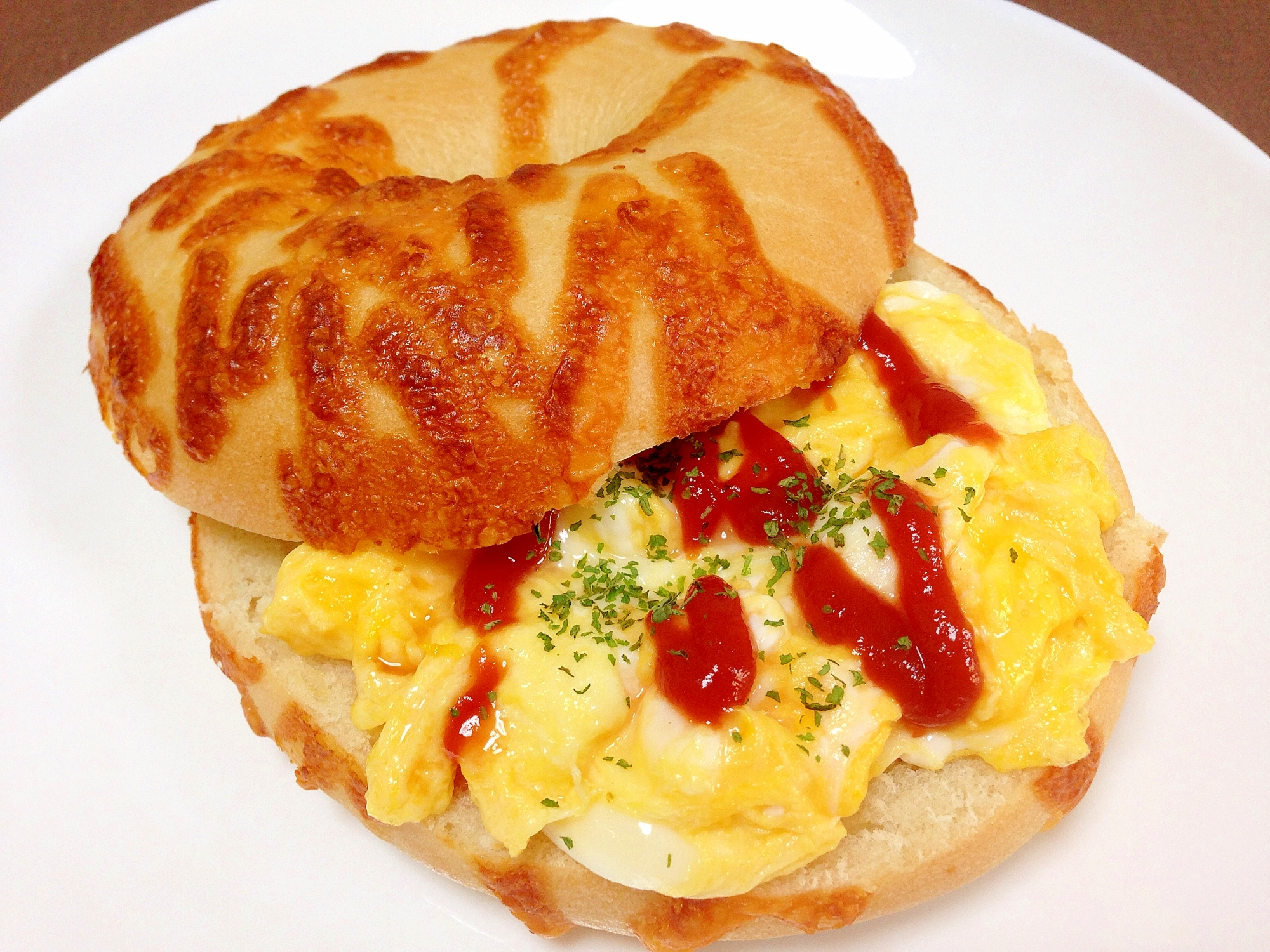朝食に☆スクランブルエッグのベーグルサンド