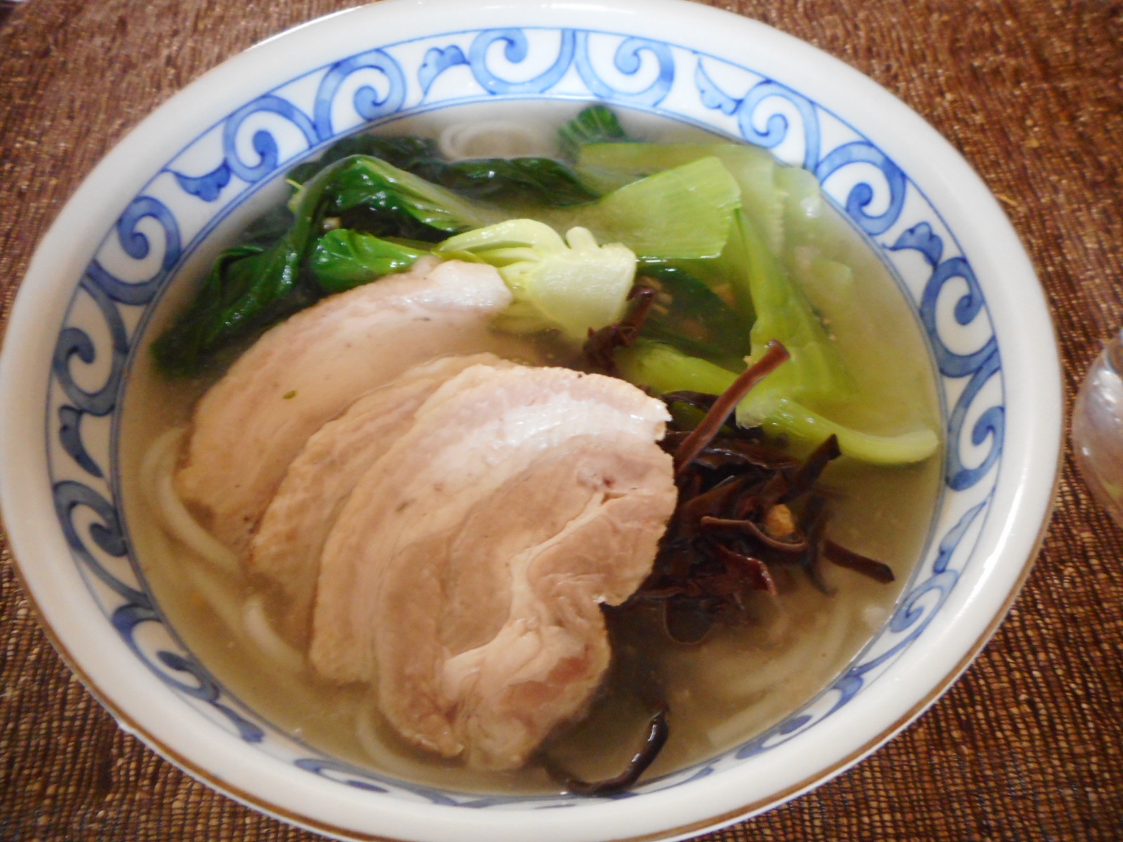 豚バラとちんげん菜のあったか塩うどん