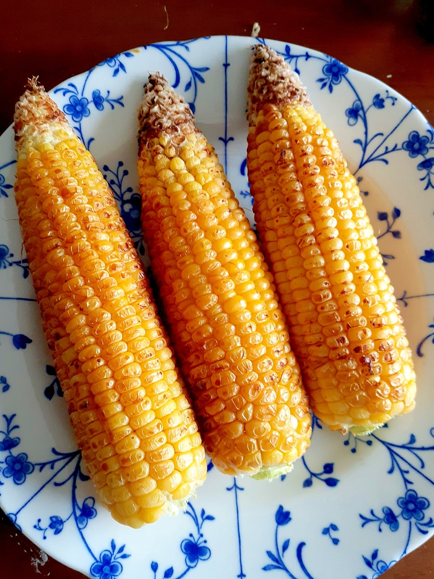 グリルで簡単 焼きトウモロコシ レシピ 作り方 By Taka Tt 楽天レシピ