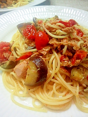 プチトマトとナスとシーチキンの激うまスパゲッティ♪