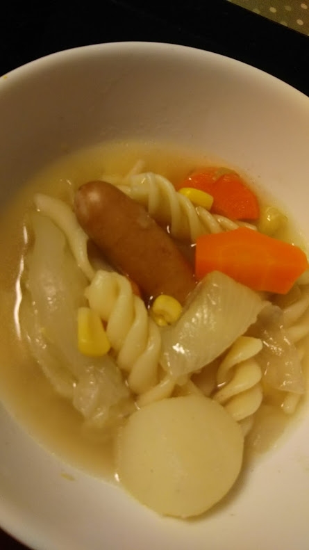 ほんのりカレー風味の野菜スープ