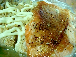 鮭とエノキのホイル焼き