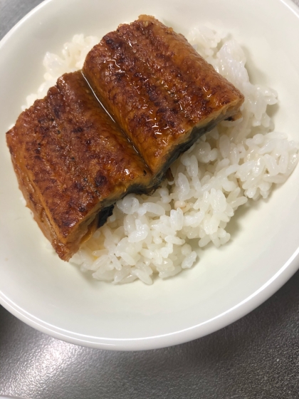 みりんでふっくらコク旨うな丼。