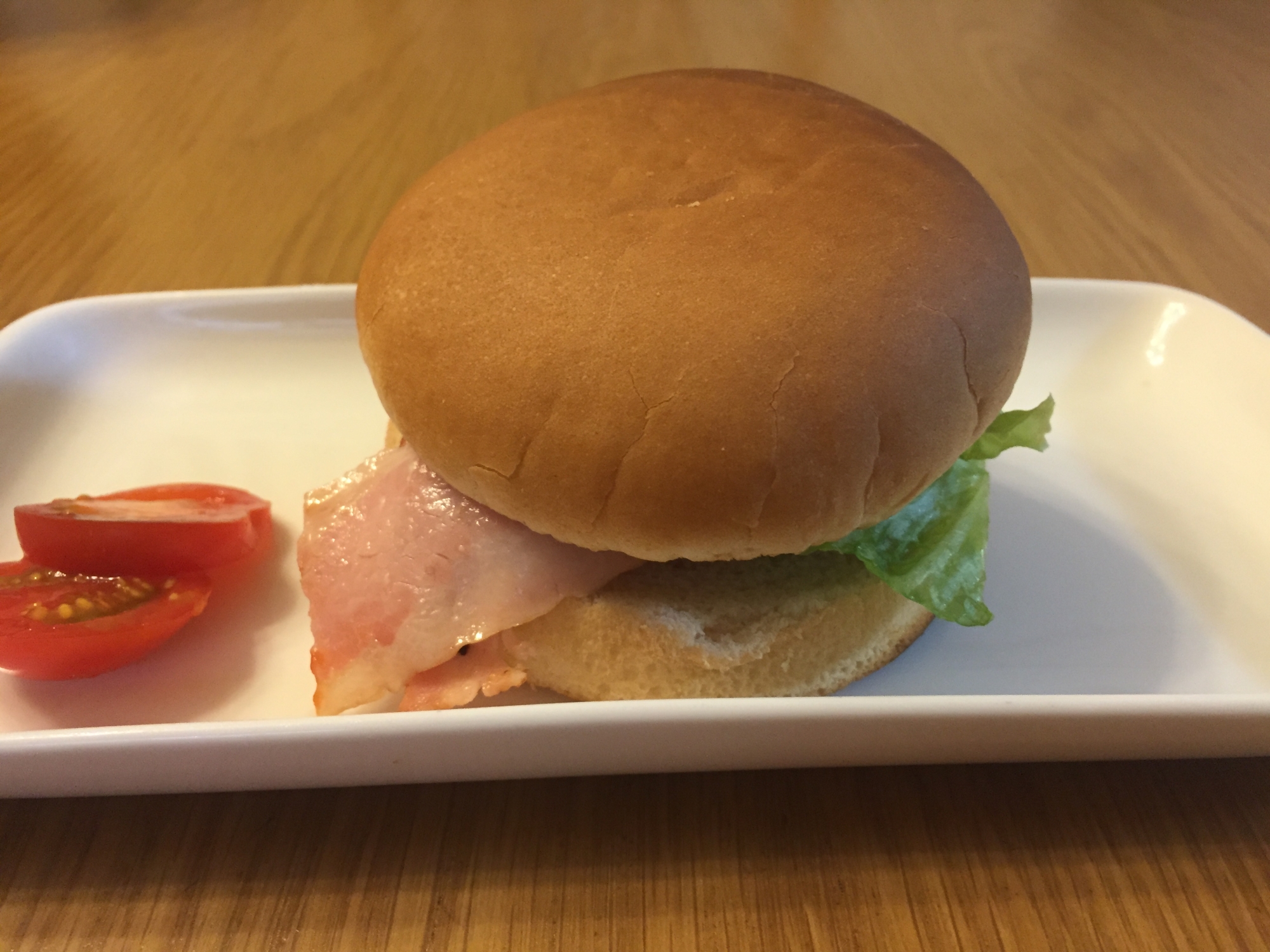 照り焼きチキンベーコンレタスバーガー