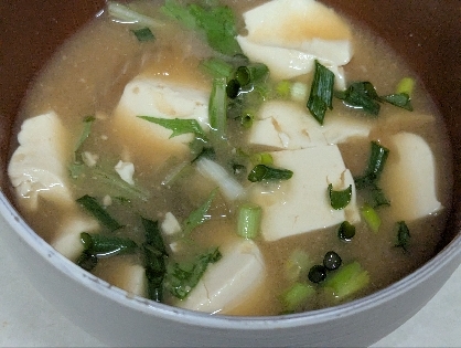 豆腐と水菜と小ねぎの味噌汁