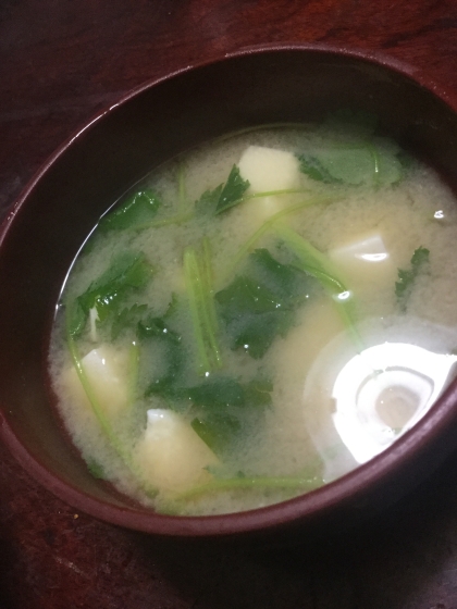 豆腐と三つ葉さつま揚げの味噌汁
